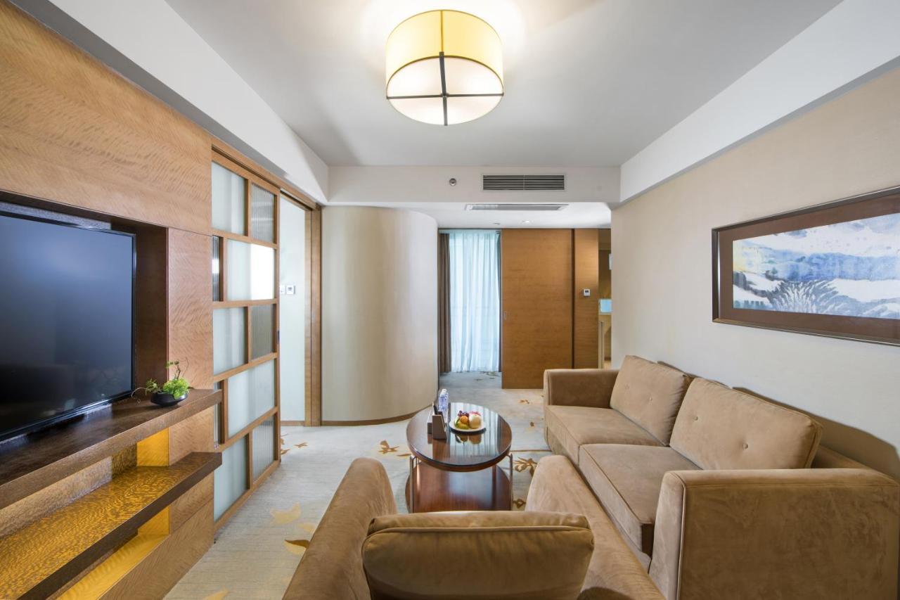 The La Hotel 新世界伟瑞酒店 Shénzhen Exterior foto